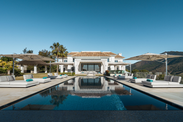 Casa Valentino 12
